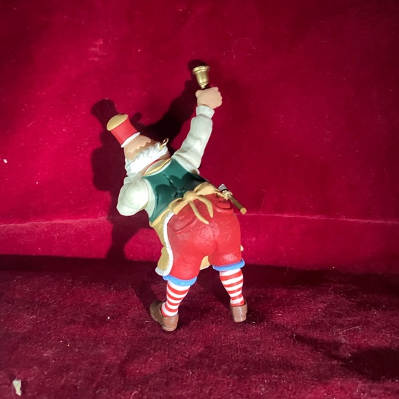 HALLMARK KEEPSAKE ORNAMENT 2010 - Picture 2 of 8